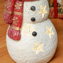 Laden Sie das Bild in den Galerie-Viewer, Schneemann Weihnachtsdeko mit LED-Beleuchtung, Batteriebetrieb, warmweiß, 38 cm
