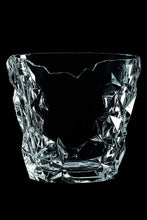 Laden Sie das Bild in den Galerie-Viewer, Schwere Vase Sculpture aus Glas, ca. 21 cm Höhe. Kristallglas.