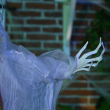 Laden Sie das Bild in den Galerie-Viewer, Lebensgroße alte Halloween-Hexe, Soundfunktion, mit Bewegungssensor und LED-Lichtern, 183 cm, weiß