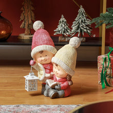 Laden Sie das Bild in den Galerie-Viewer, Weihnachtswichtel mit Buch &amp; Laterne, LED, batteriebetrieben, 30 x 23 x 45 cm