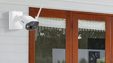 Laden Sie das Bild in den Galerie-Viewer, Kabellose WLAN Internet-Kamera mit Solarbetrieb - Akkubetrieb - Testen Sie 6 Wochen gratis!