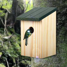 Laden Sie das Bild in den Galerie-Viewer, Hochwertige 4x Vogelhäuser aus Massivholz – Sicherer Nistplatz für heimische Gartenvögel