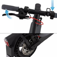 Laden Sie das Bild in den Galerie-Viewer, Elektroroller 10 Zoll Reifen. Cityroller E-Roller E-Scooter 20 km/h - Reichweite 40 Kilometer. 350 Watt Nabenmotor.