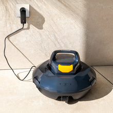 Laden Sie das Bild in den Galerie-Viewer, Neuer starker kabelloser Akku-Poolreiniger-Roboter. 110 Minuten Laufzeit.