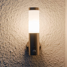 Laden Sie das Bild in den Galerie-Viewer, 1