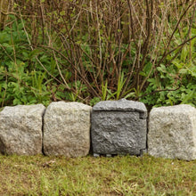 Laden Sie das Bild in den Galerie-Viewer, Garten-Steckdose. 4-fach Verteiler. In Steinoptik. Mit Netzkabel 3 Meter.
