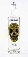 Laden Sie das Bild in den Galerie-Viewer, 0,7 Liter Iordanov Vodka Diamond Skull Edition aus ca. 1000 Kristallen (57,00€ / L.)