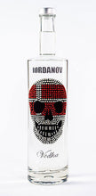 Laden Sie das Bild in den Galerie-Viewer, 0,7 Liter Iordanov Vodka Diamond Skull Edition aus ca. 1000 Kristallen (57,00€ / L.)