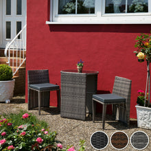 Laden Sie das Bild in den Galerie-Viewer, Polyrattan Sitzgruppe 2er Set mit Tisch. Bistrotisch, Bistroset. platzsparend ineinander zu schieben. 3 Farben.
